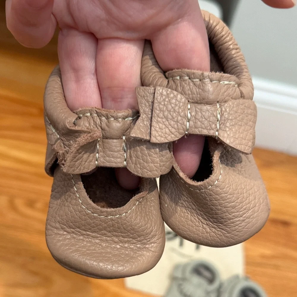 Freshly Picked Baby Moccasin Set - Brown and Gray